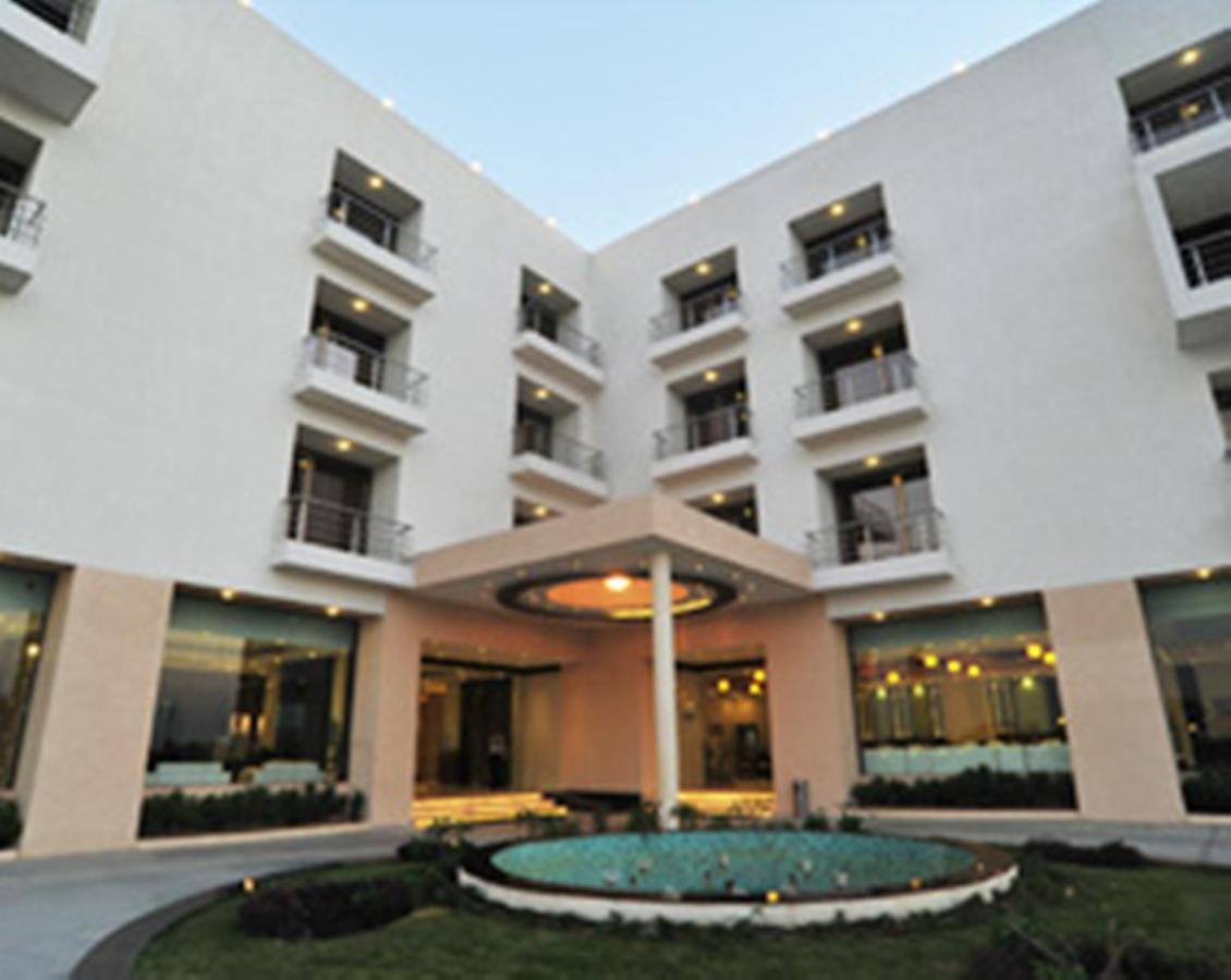 Krsna Lila By The Blues Otel Sānand Dış mekan fotoğraf
